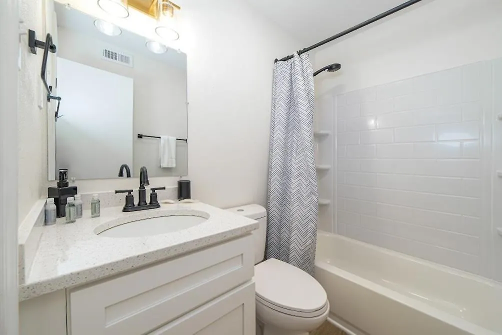 Sojourn'S Harborage - Pet-Friendly Apartment North Camellia Acres